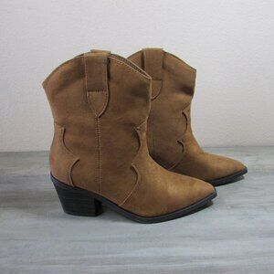 Journee Collection  Women's 7 Becker Western Ankle Boots  Brown
